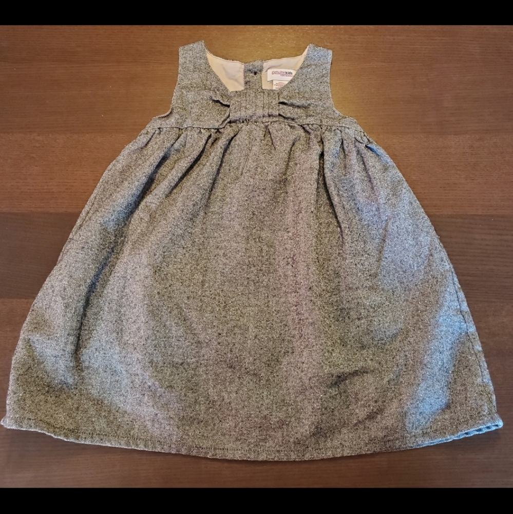 🍂🍁🍂Genuine Kids OshKosh 4T grey sparkle dress. Dark academia for grade school
